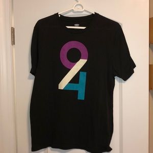 Old Navy graphic tee